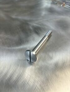 Reims elexctroerosion usinage technique de precision Vis speciale inox 225x300